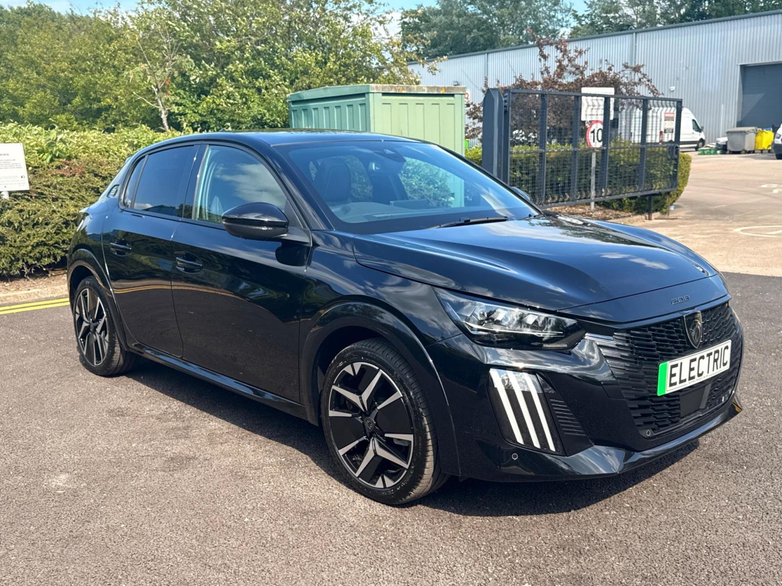 Peugeot e-208