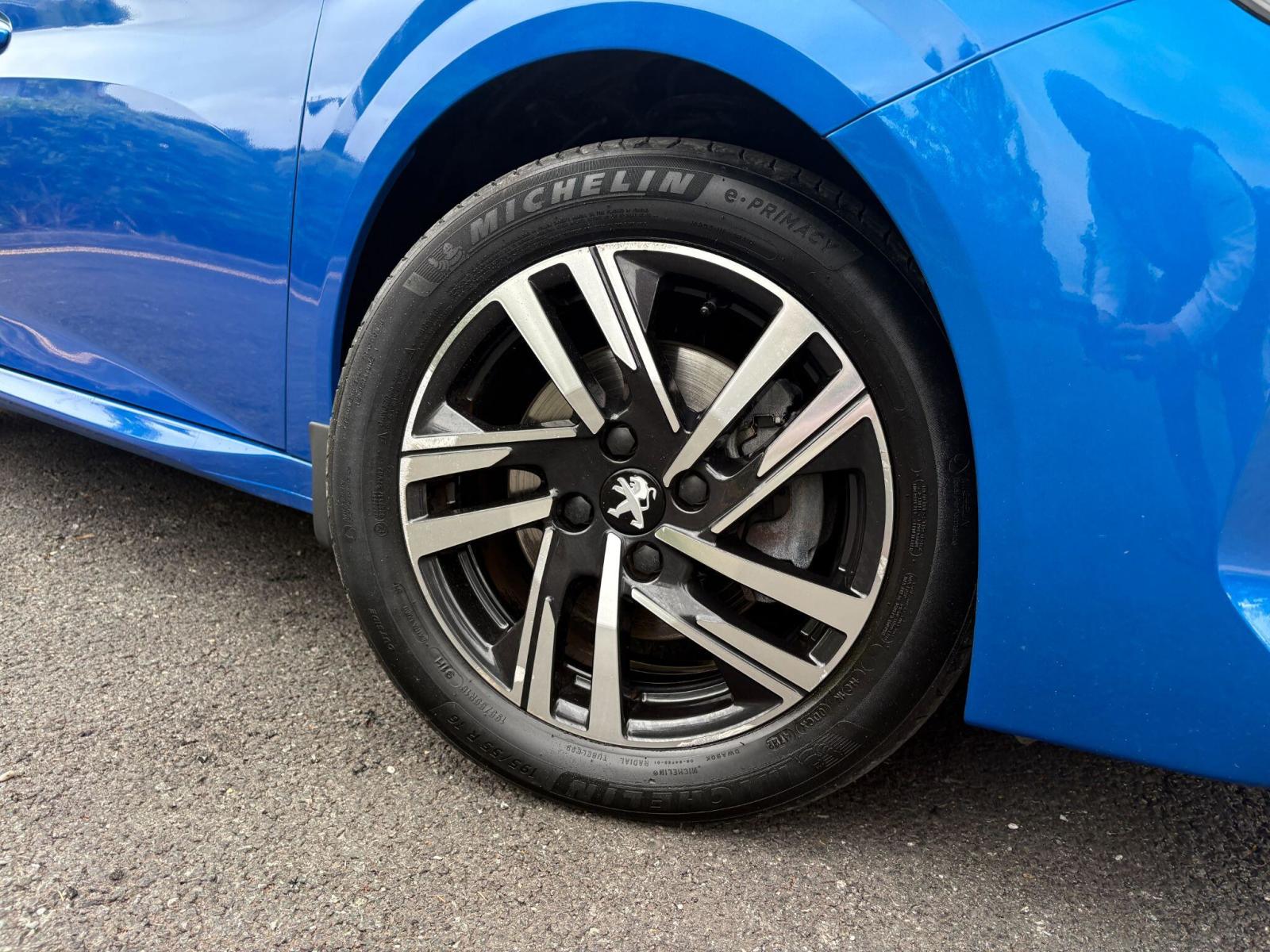 PEUGEOT 208 1.2 PURETECH 100 ALLURE PREMIUM 5DR EAT8 2023 72 PEUGEOT 208 1.2...